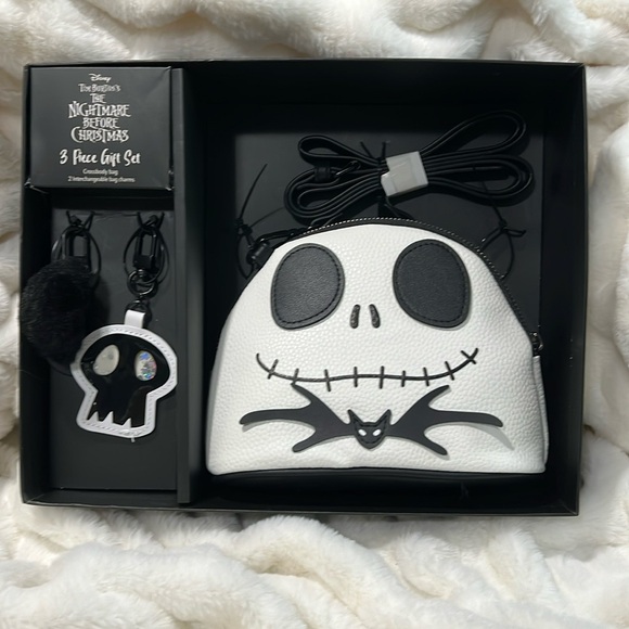 Disney Handbags - ❄️ Disney Nightmare Before Christmas 3 Pc Crossbody w/2 Keychain Set